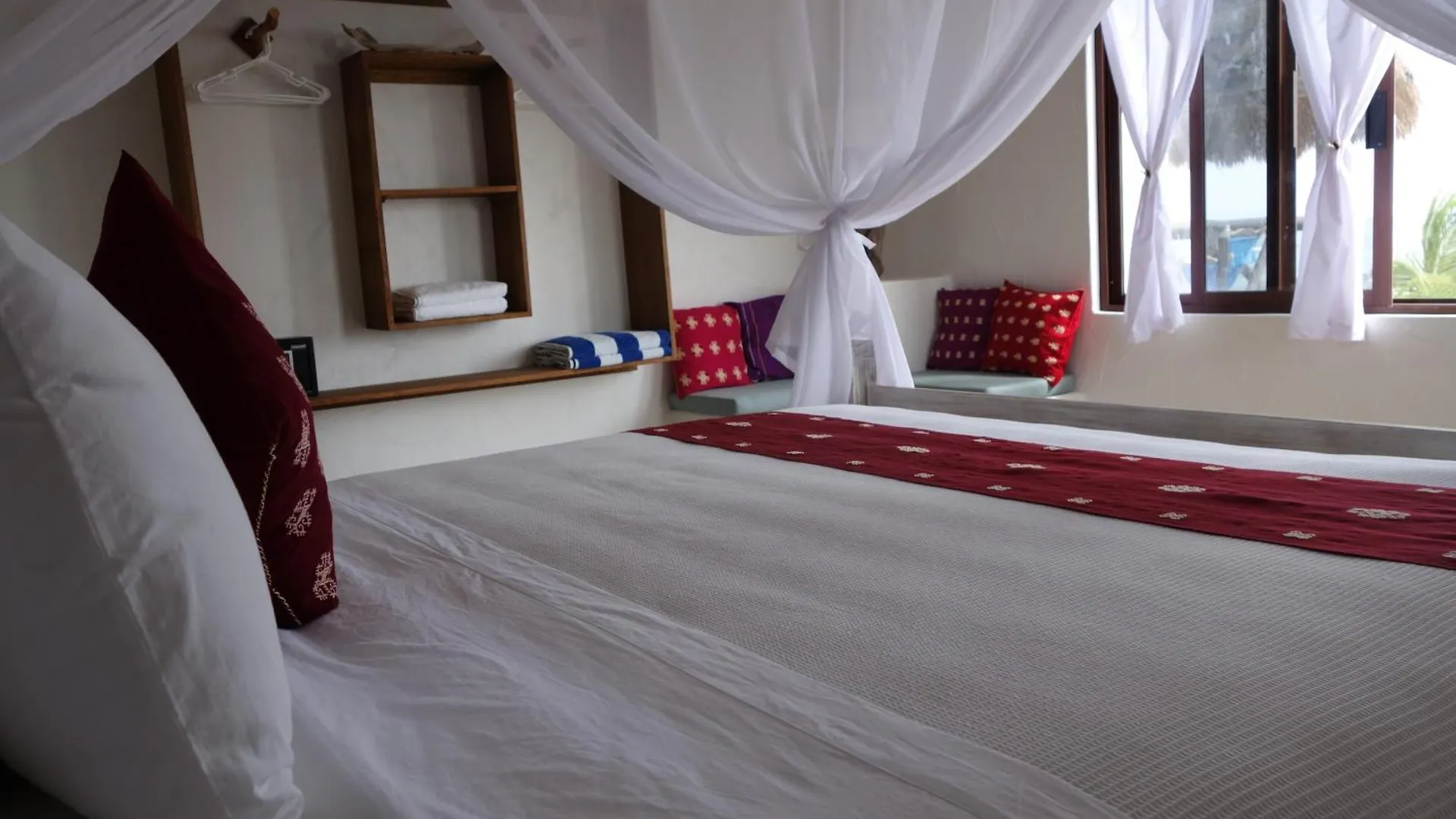 Almaplena Boutique Hotel Mahahual Mexico